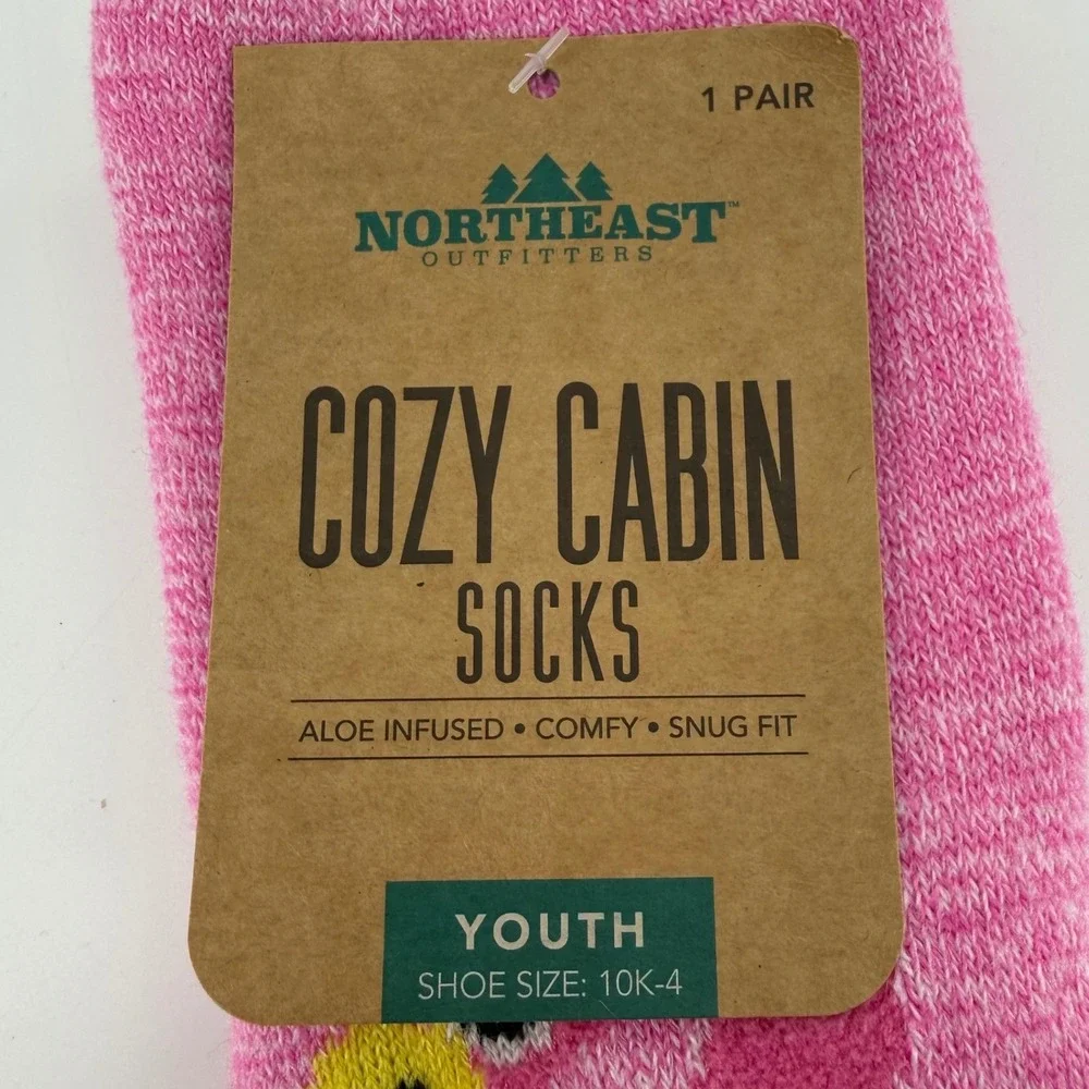 NWT Northeast Outfitters Cozy Cabin Aloe Infused Flamingo Socks Size Y 10K-4‎